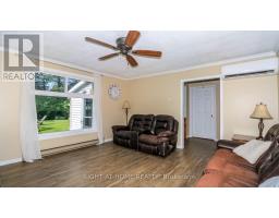Bedroom 2 - 774 James Street, Innisfil, ON L9S2G6 Photo 6