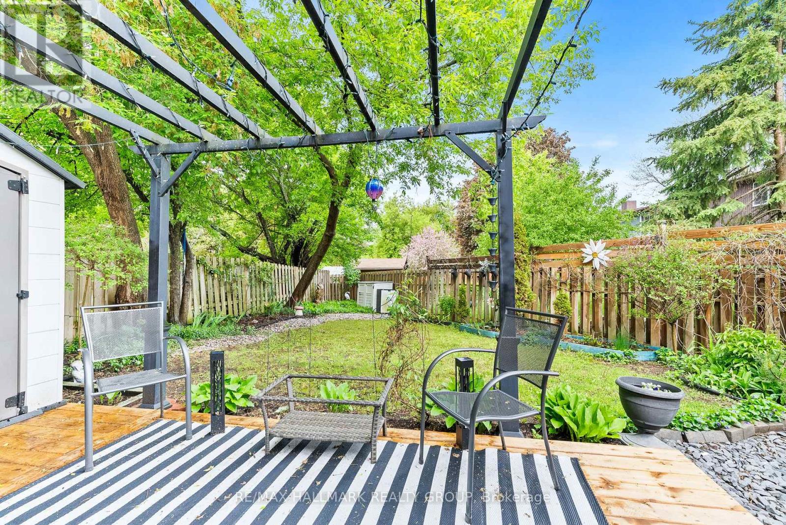 48 SAMPLE ROAD - Image 33