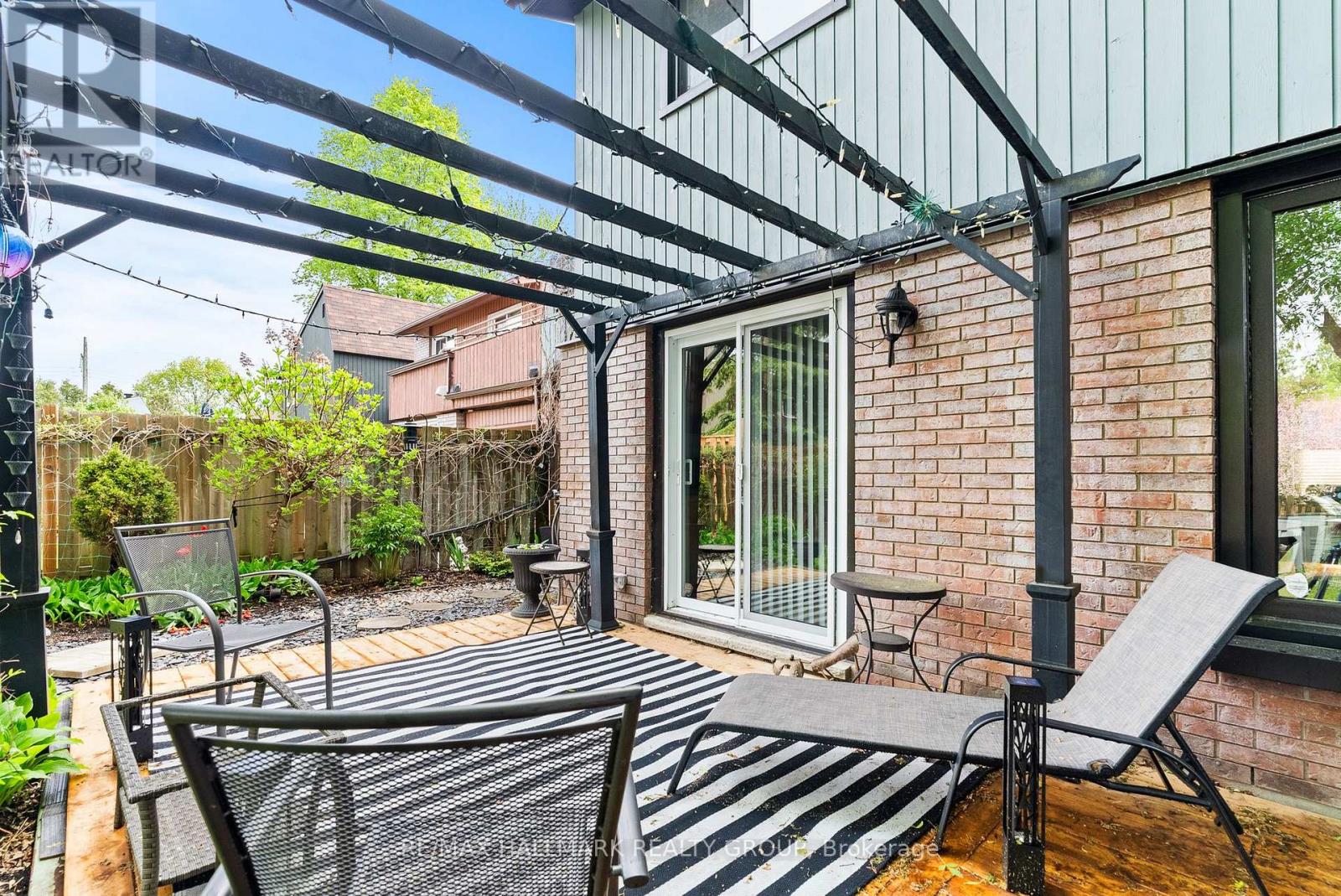 48 SAMPLE ROAD - Image 32