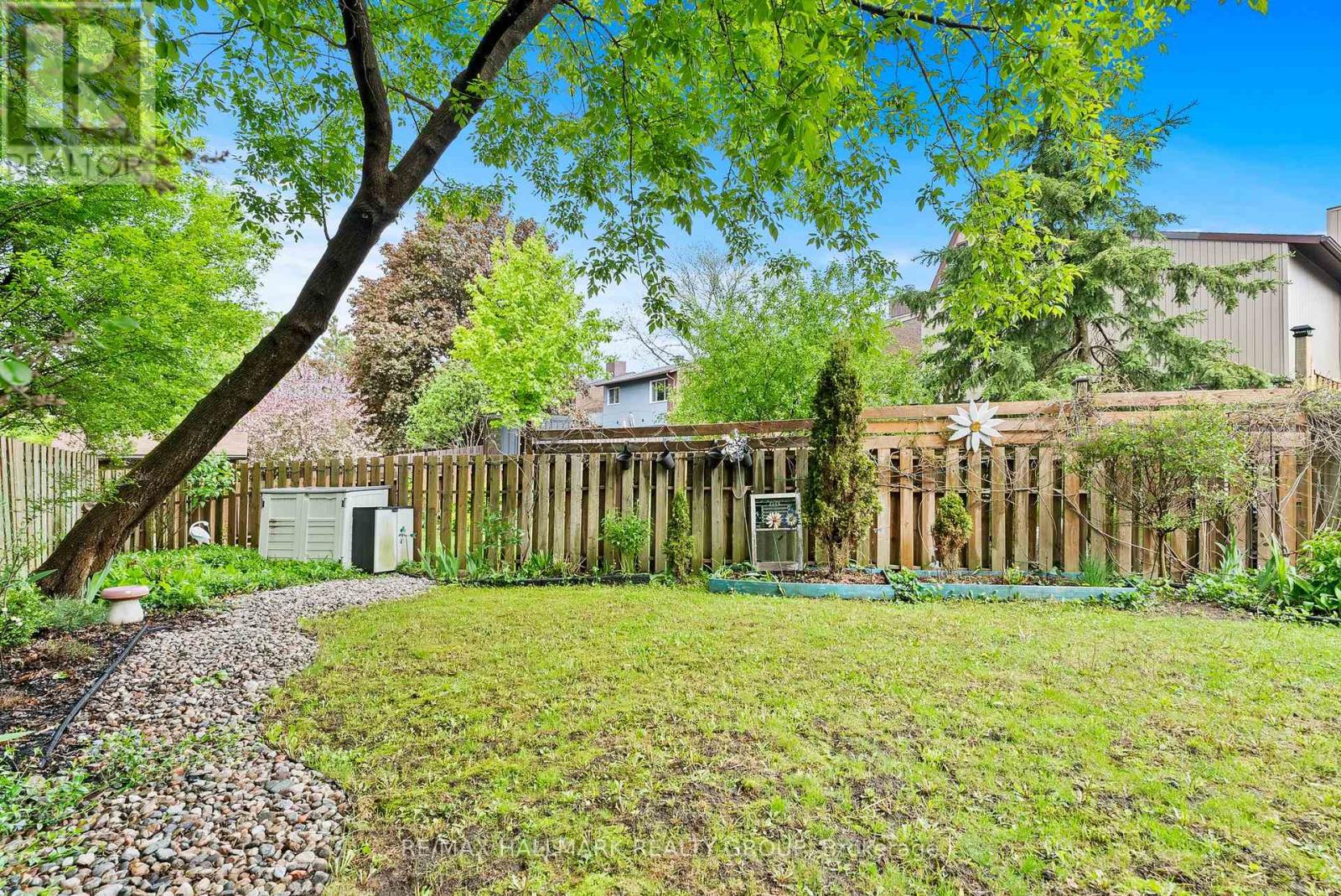 48 SAMPLE ROAD - Image 36