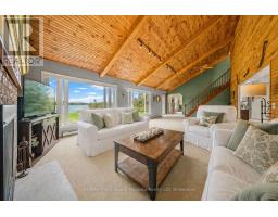 Living room - 258 Lakeside Trail, Magnetawan, ON P0A1P0 Photo 9