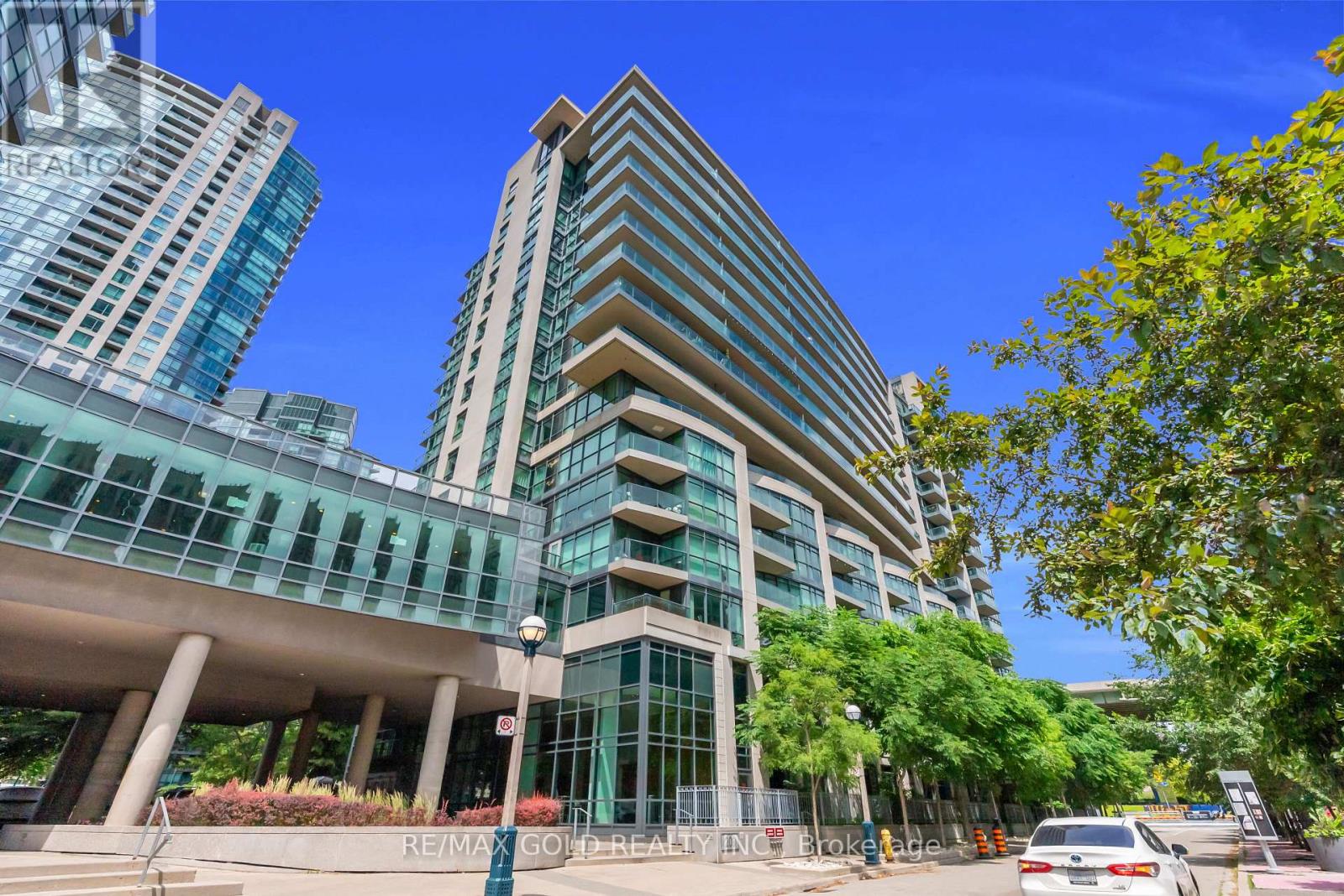 #1357 209 FORT YORK BOULEVARD - 1