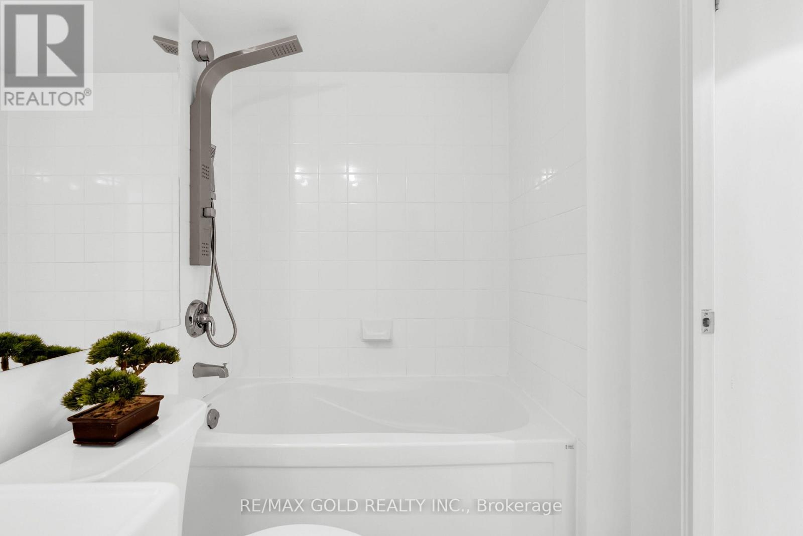 #1357 209 FORT YORK BOULEVARD - Image 25