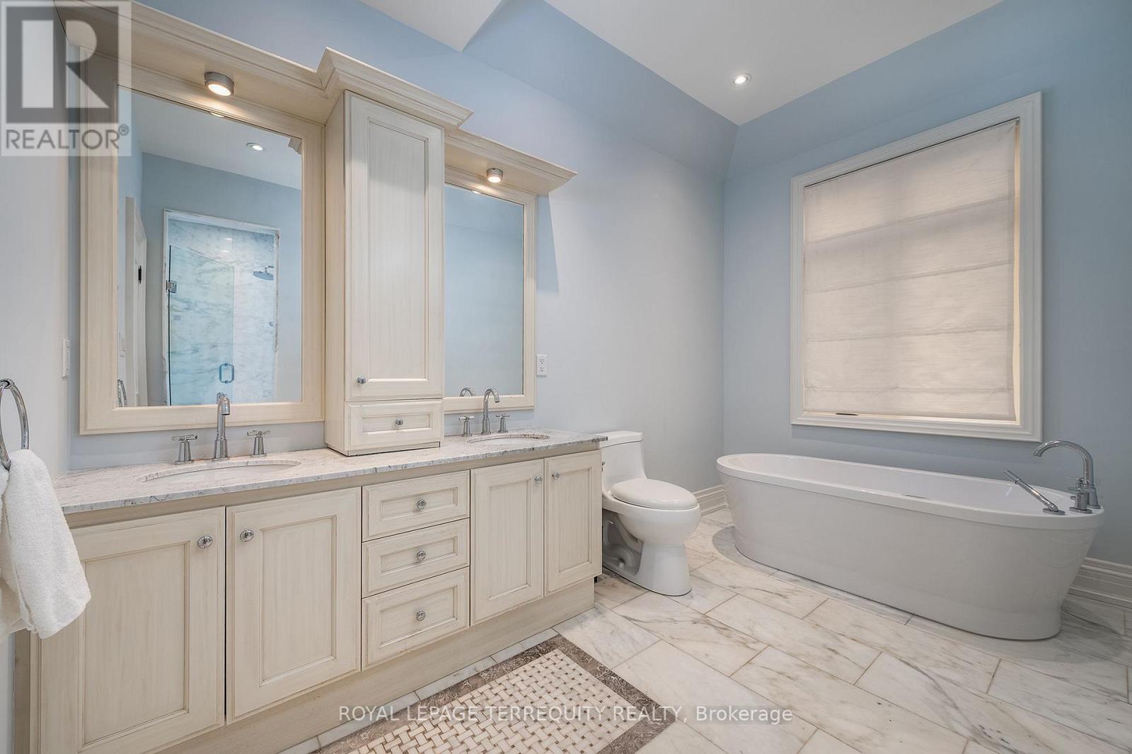 329 WALMER ROAD - 24