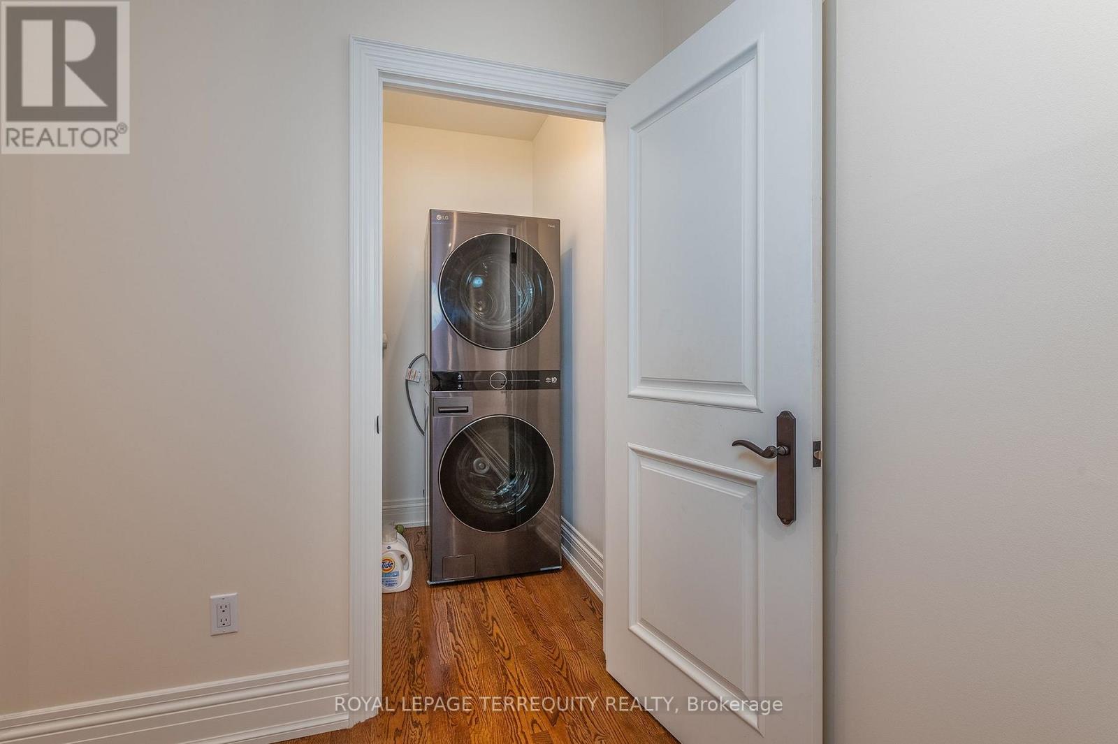 329 WALMER ROAD - Image 35