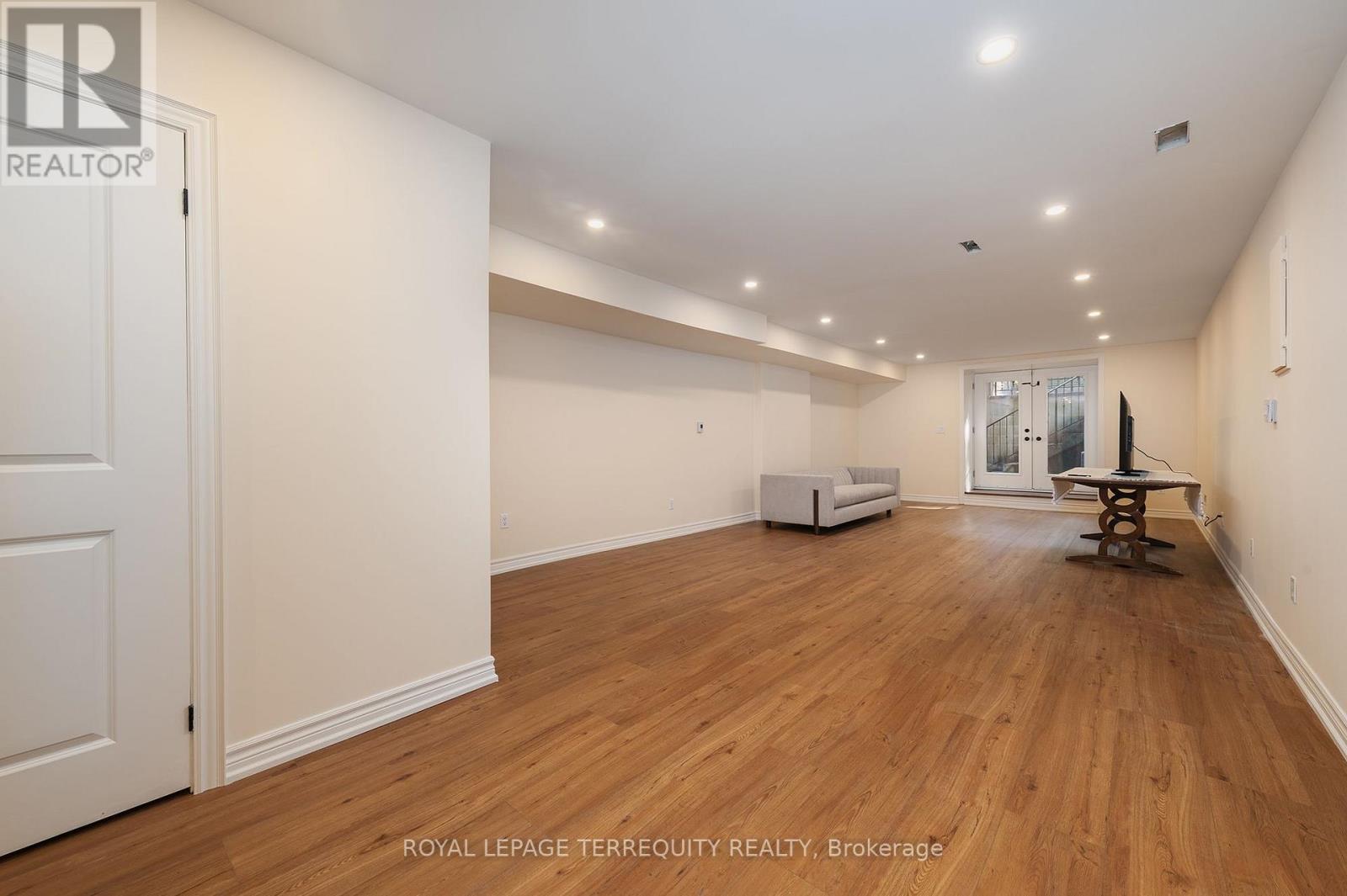 329 WALMER ROAD - Image 38