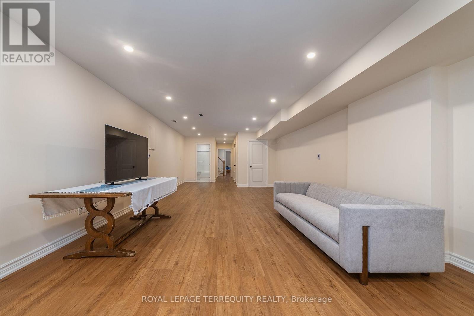 329 WALMER ROAD - 40