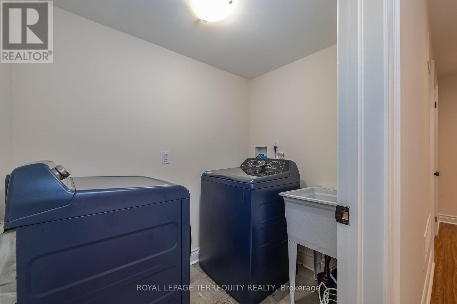 329 WALMER ROAD - Image 42