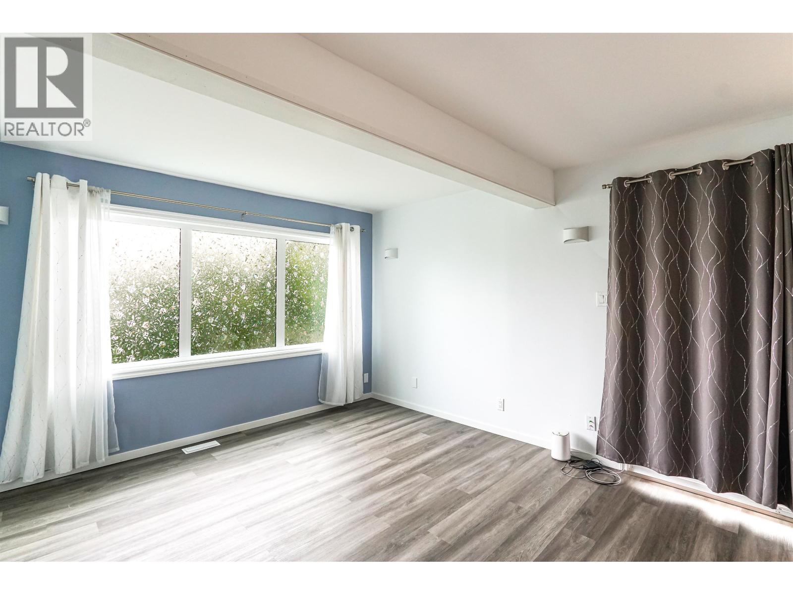24 BRANT STREET - 8