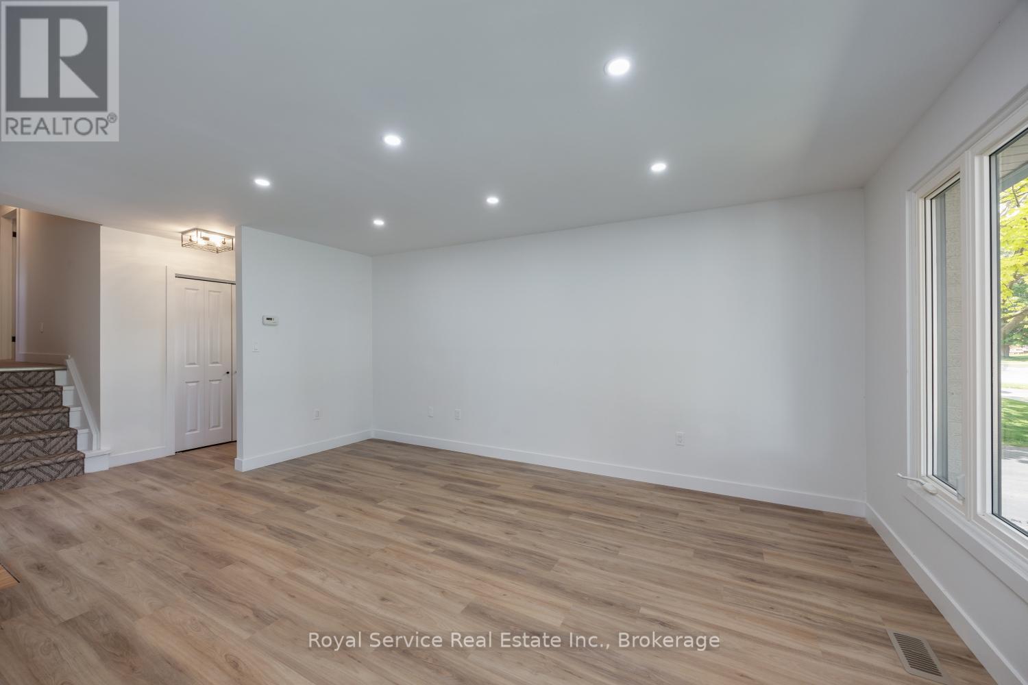 567 DAINTRY CRESCENT - Image 17