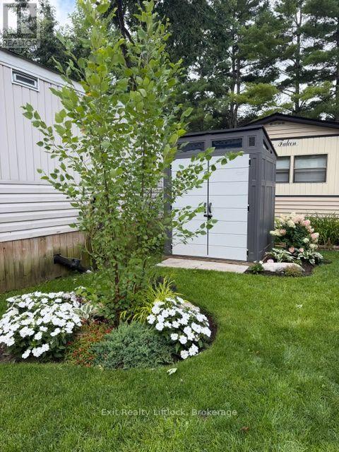 (188 MAPLEVIEW) - 2560 WESTVIEW ROAD - 17