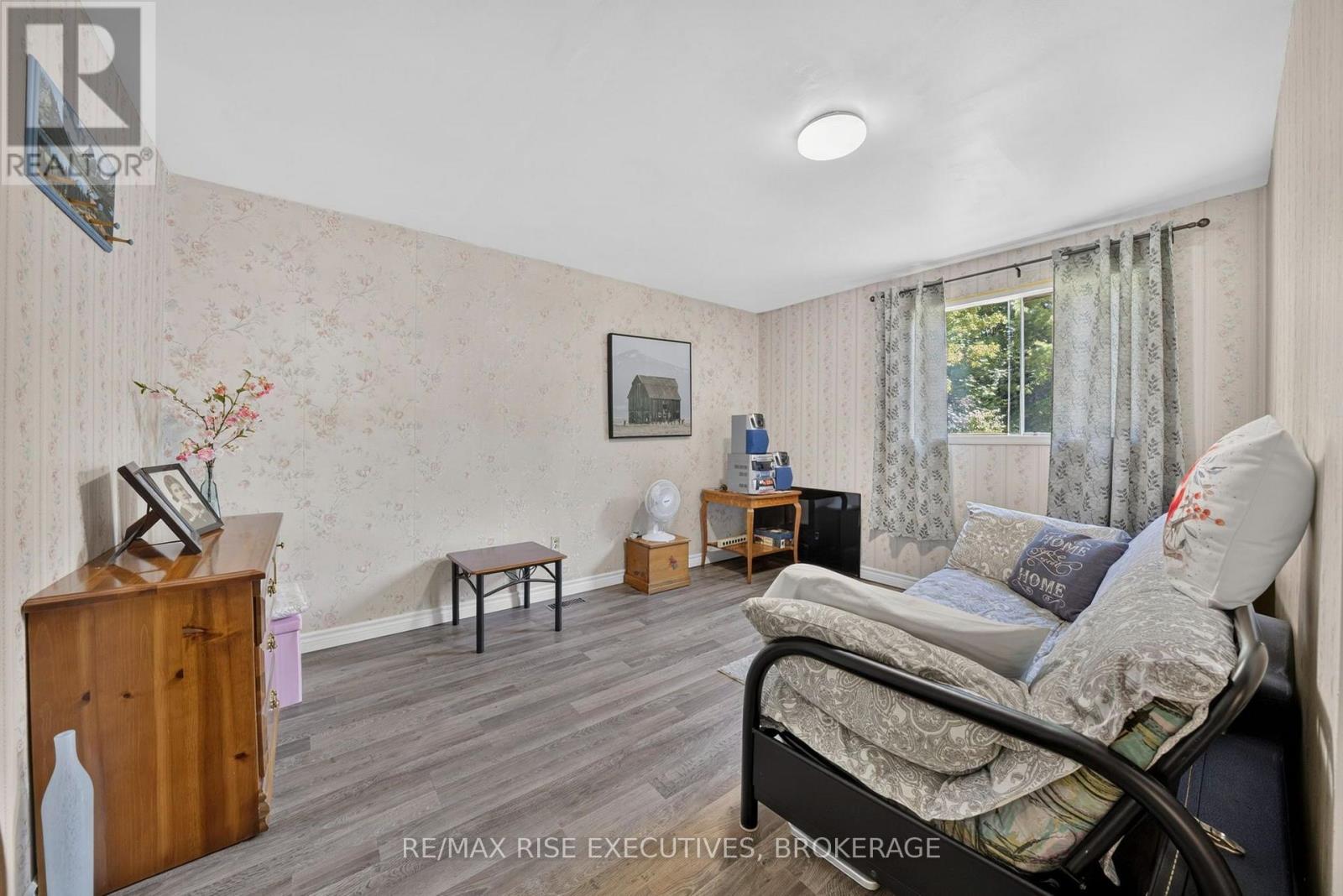 6900 PERTH ROAD - 17