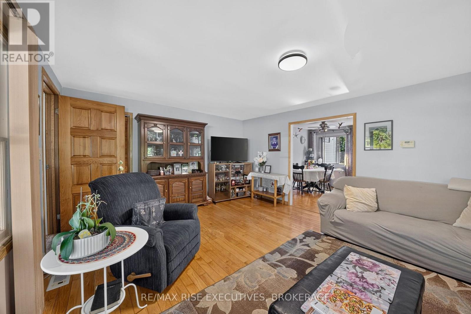 6900 PERTH ROAD - 9