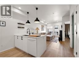 203 2348 Beacon Ave, Sidney, BC V8L1X3 Photo 7