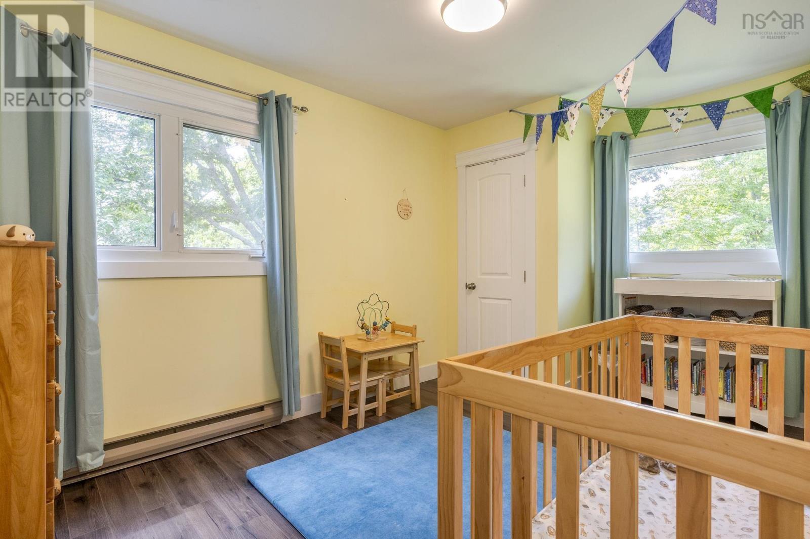 62 Cook Avenue - Image 23