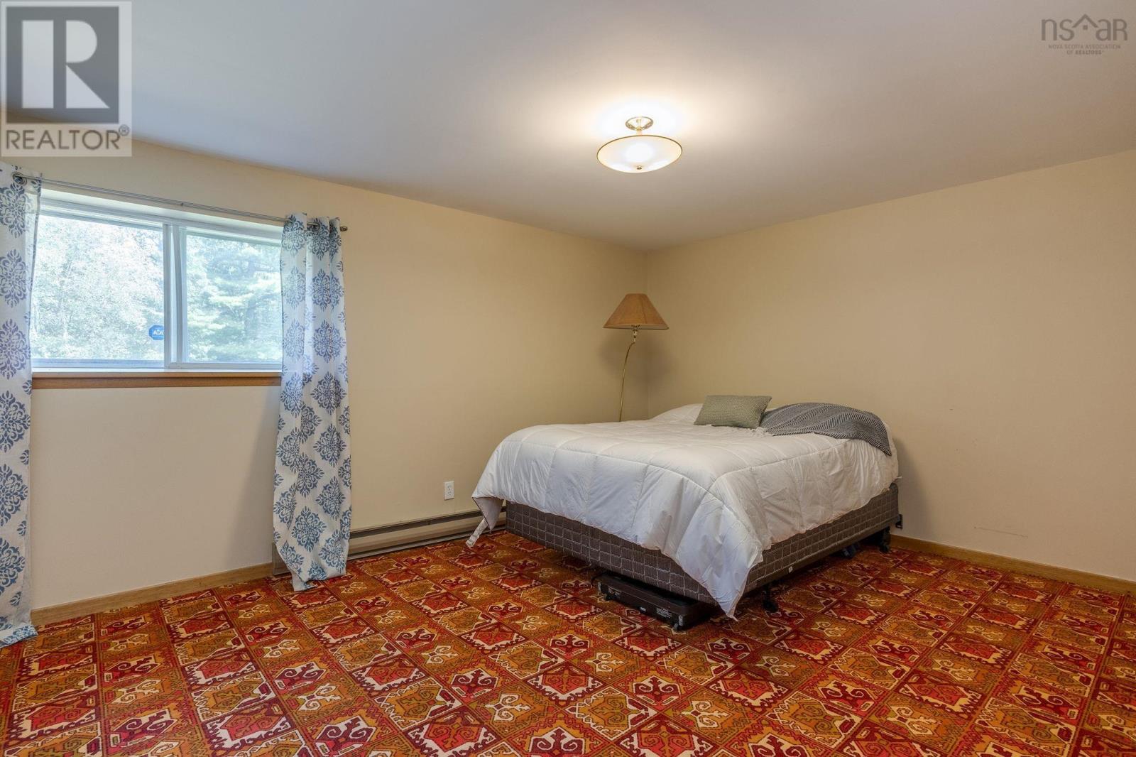 62 Cook Avenue - Image 29