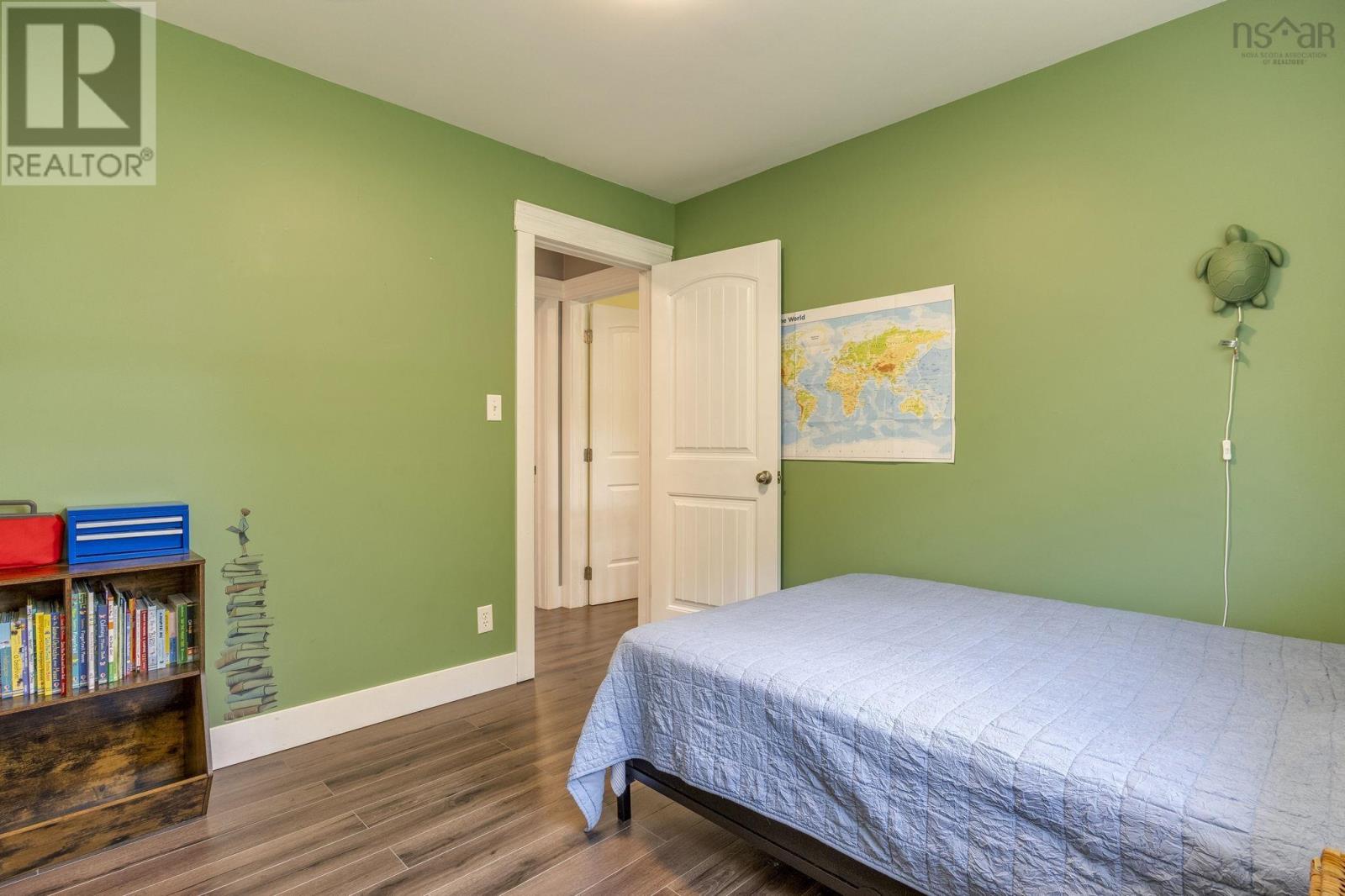 62 Cook Avenue - Image 28