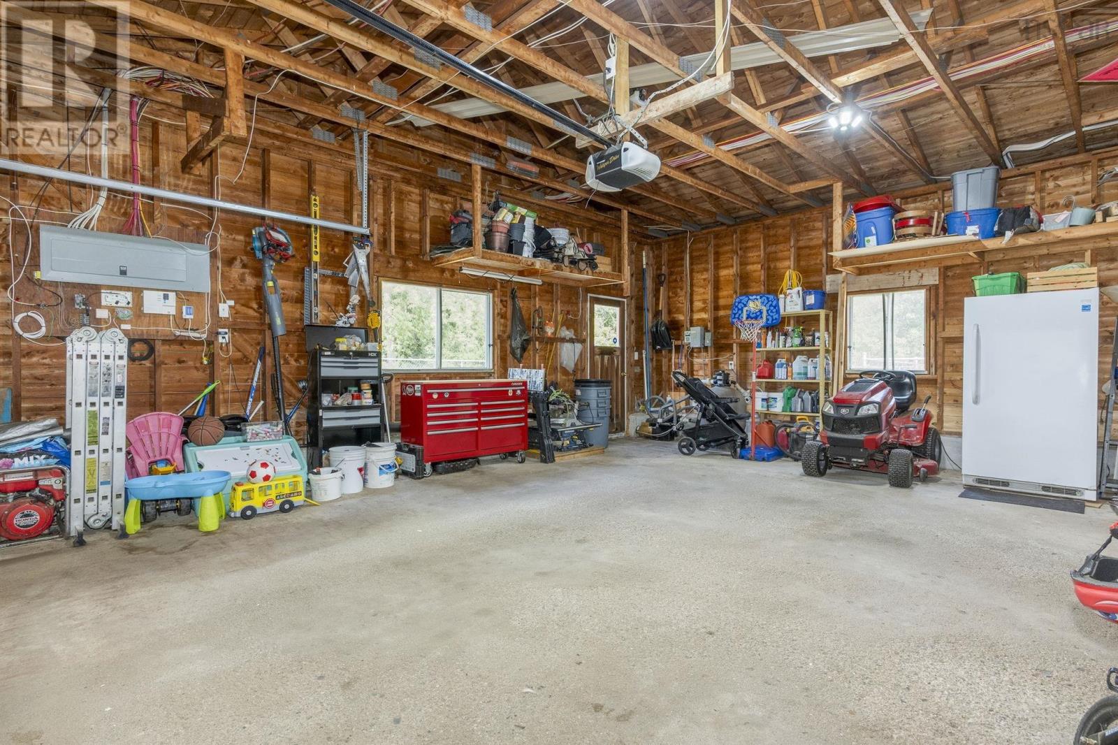 62 Cook Avenue - 44
