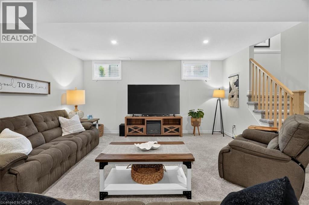 87 BOYD Boulevard - Image 40