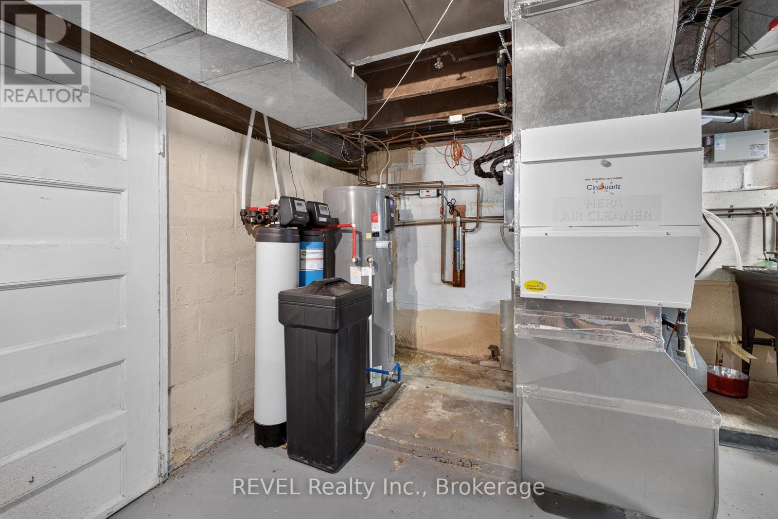 33 LEWIS STREET - Image 18