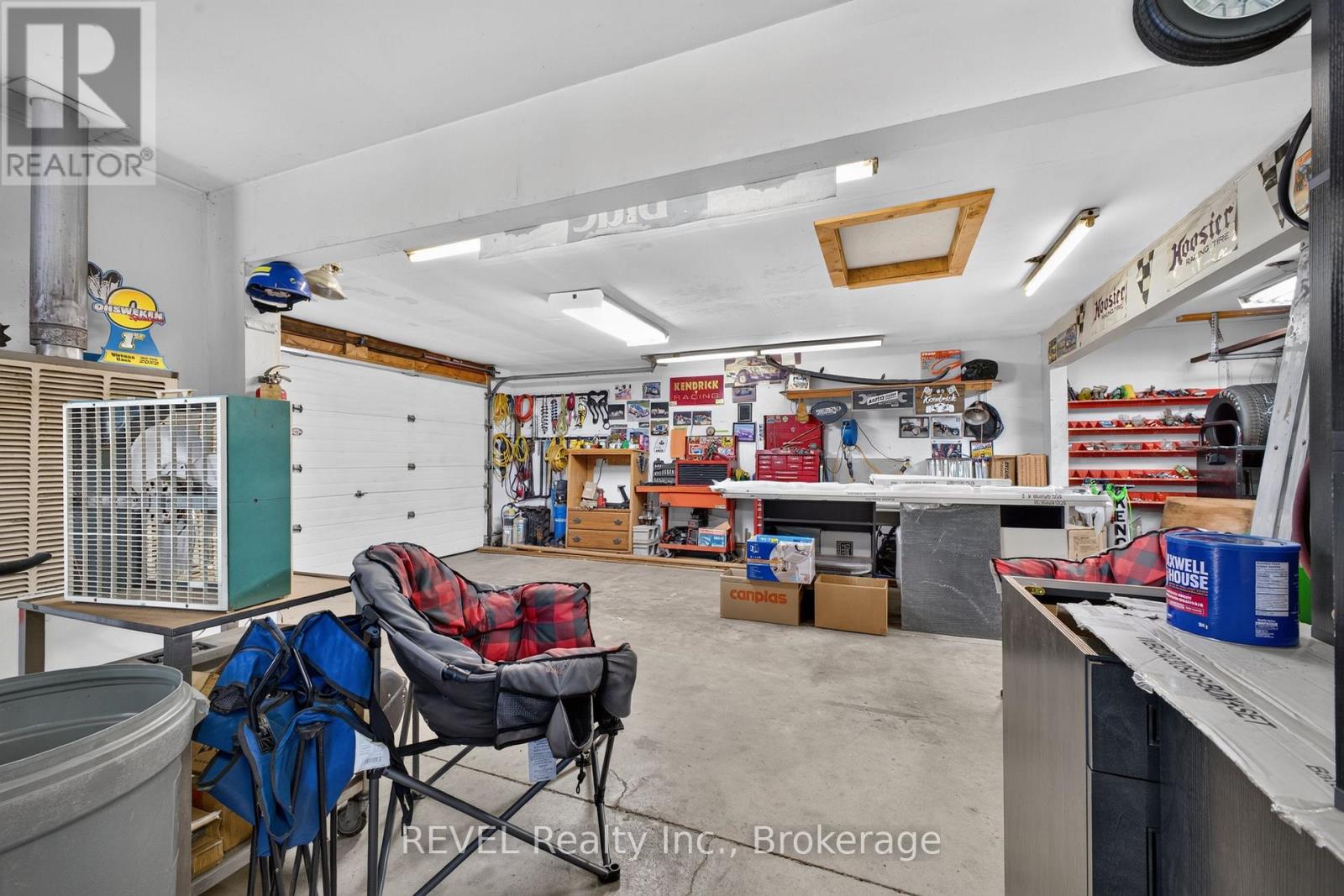 33 LEWIS STREET - 19