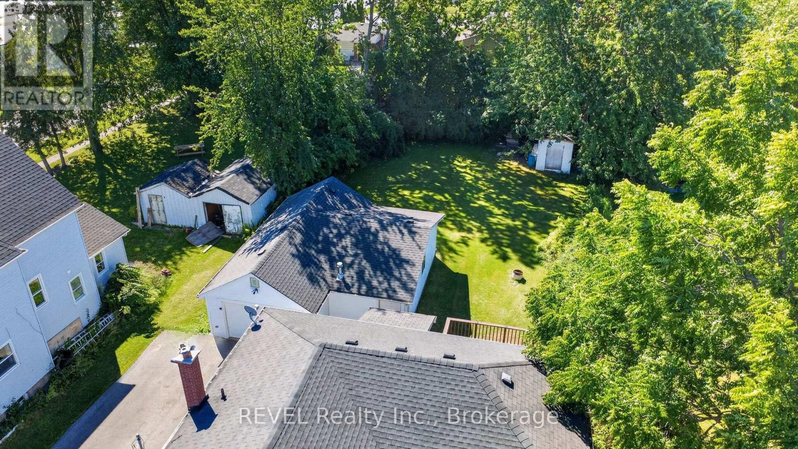33 LEWIS STREET - 23