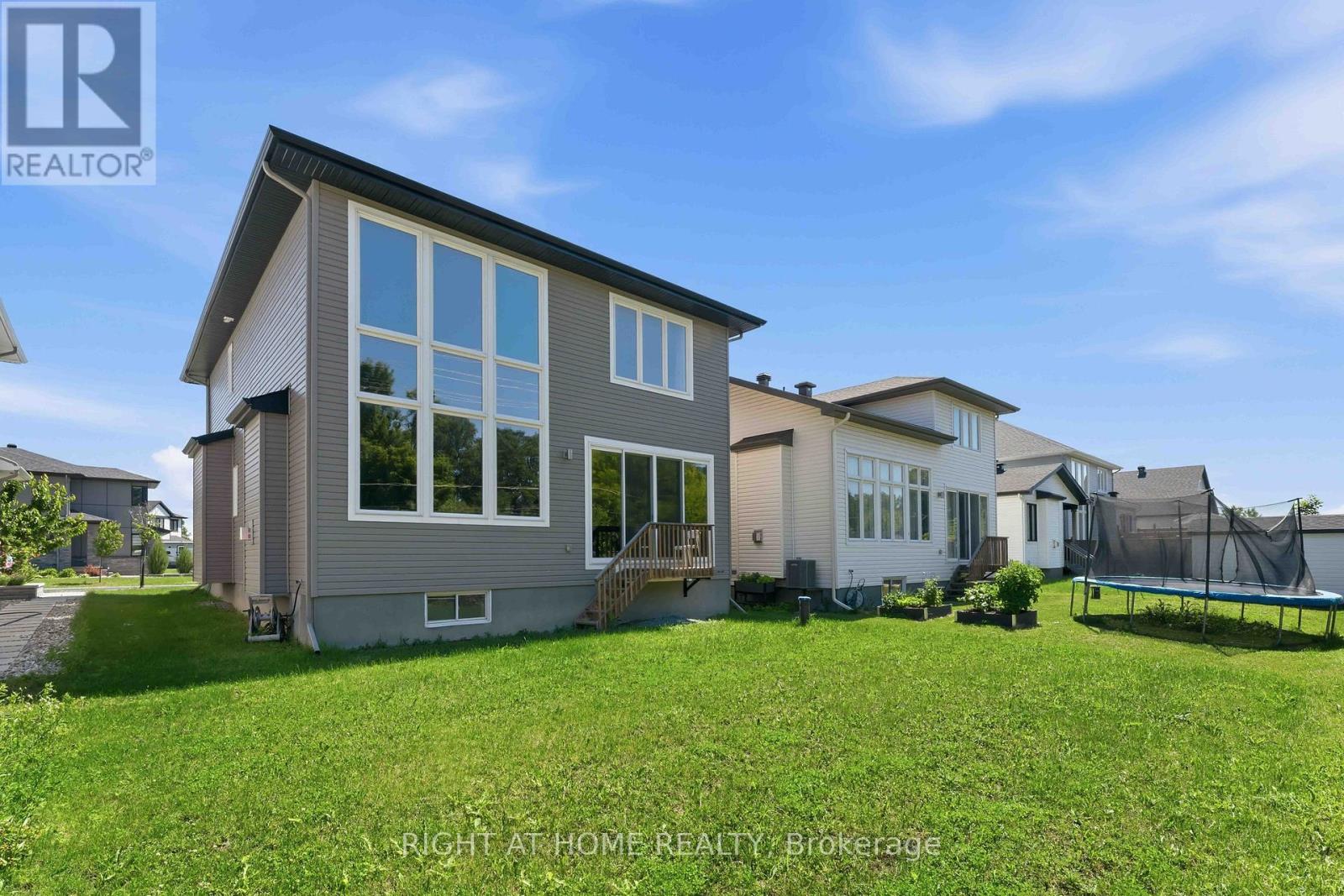 730 KIRKHAM CRESCENT - Image 36