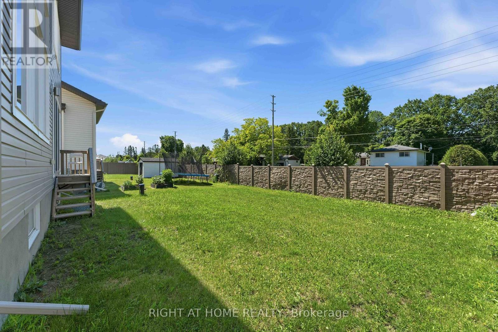 730 KIRKHAM CRESCENT - 38