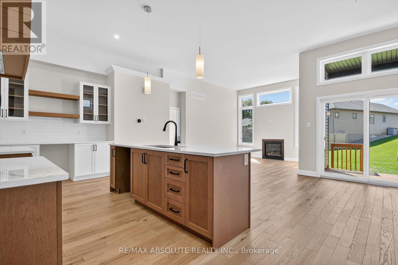 515 SWINLEY AVENUE - 13