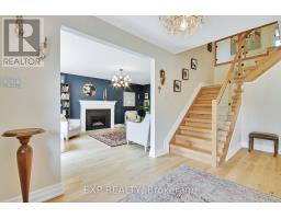 895 Dresden Crescent, Ottawa, ON K2B5H8 Photo 14