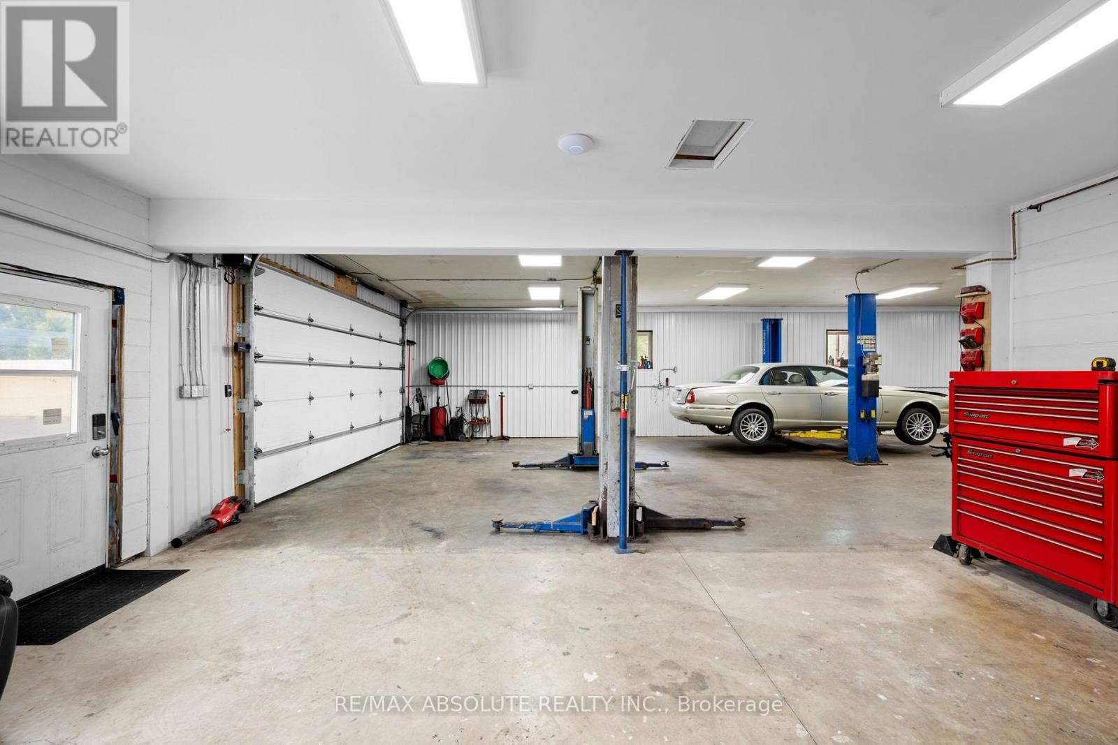 Industrial for Sale in Ottawa – 7631 STONE SCHOOL ROAD, Ottawa – MLS# X13727668 - Image 11