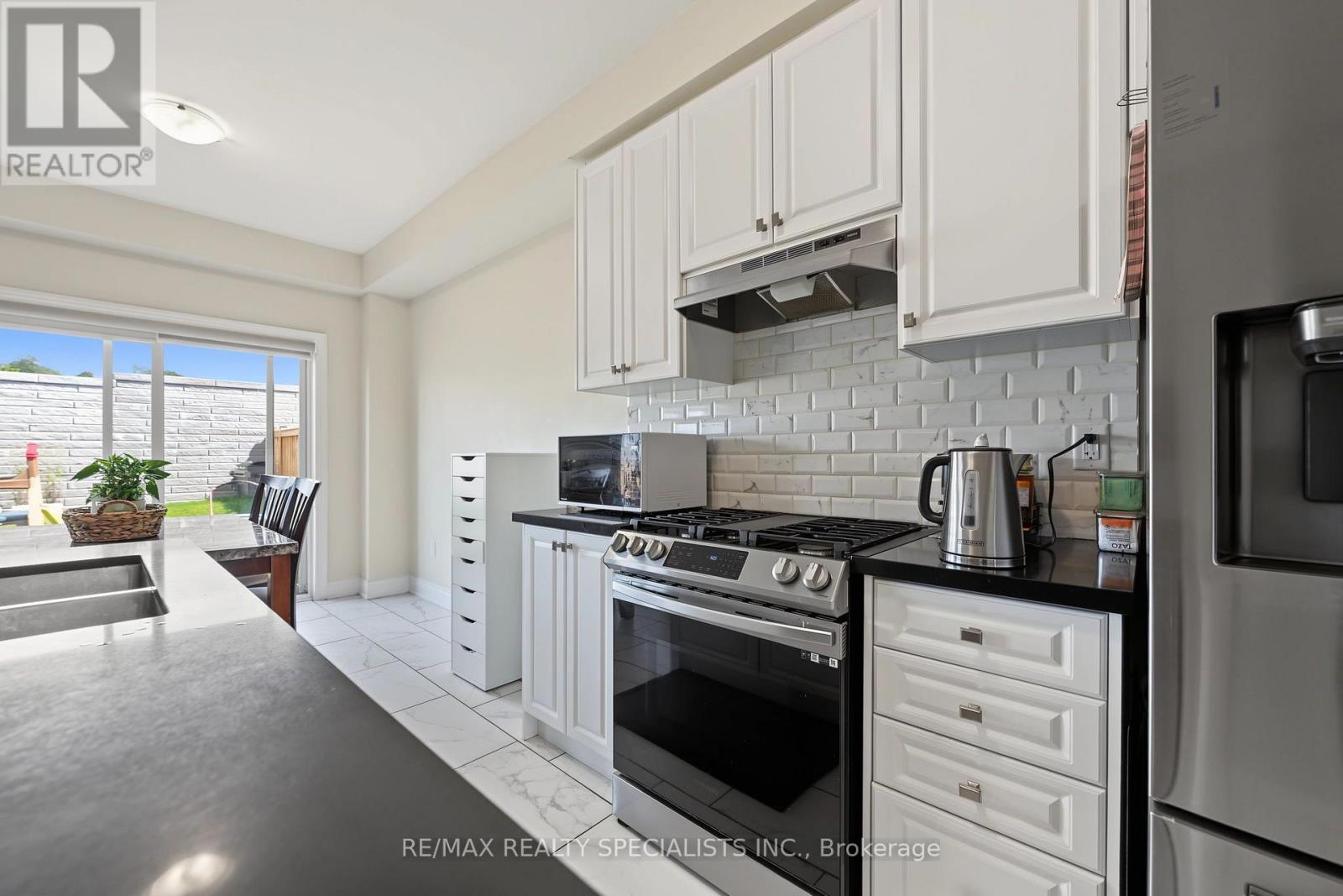 50 JANES CRESCENT - Image 17