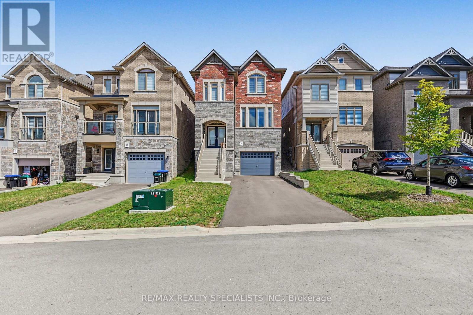 50 JANES CRESCENT - 2
