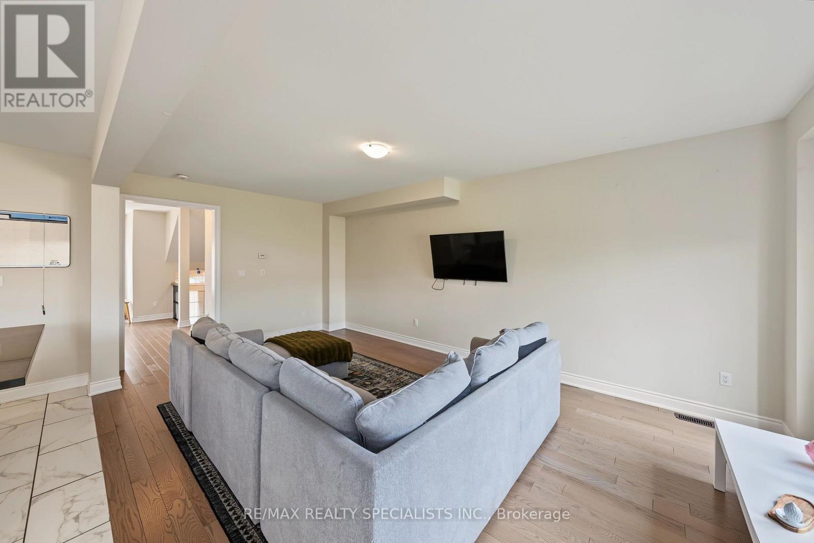 50 JANES CRESCENT - Image 22