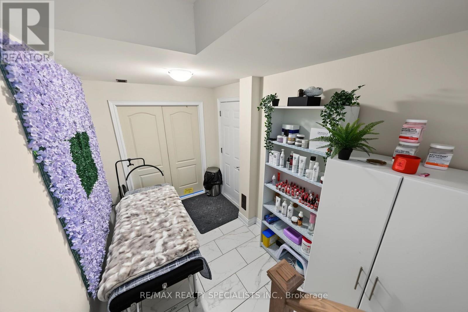 50 JANES CRESCENT - Image 40