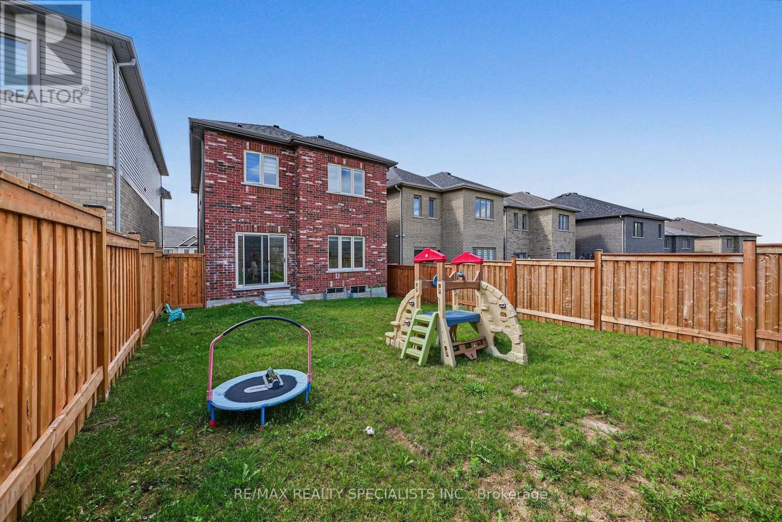 50 JANES CRESCENT - 44