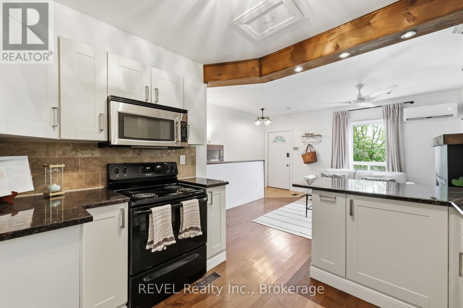 128 ROBERT STREET - 14