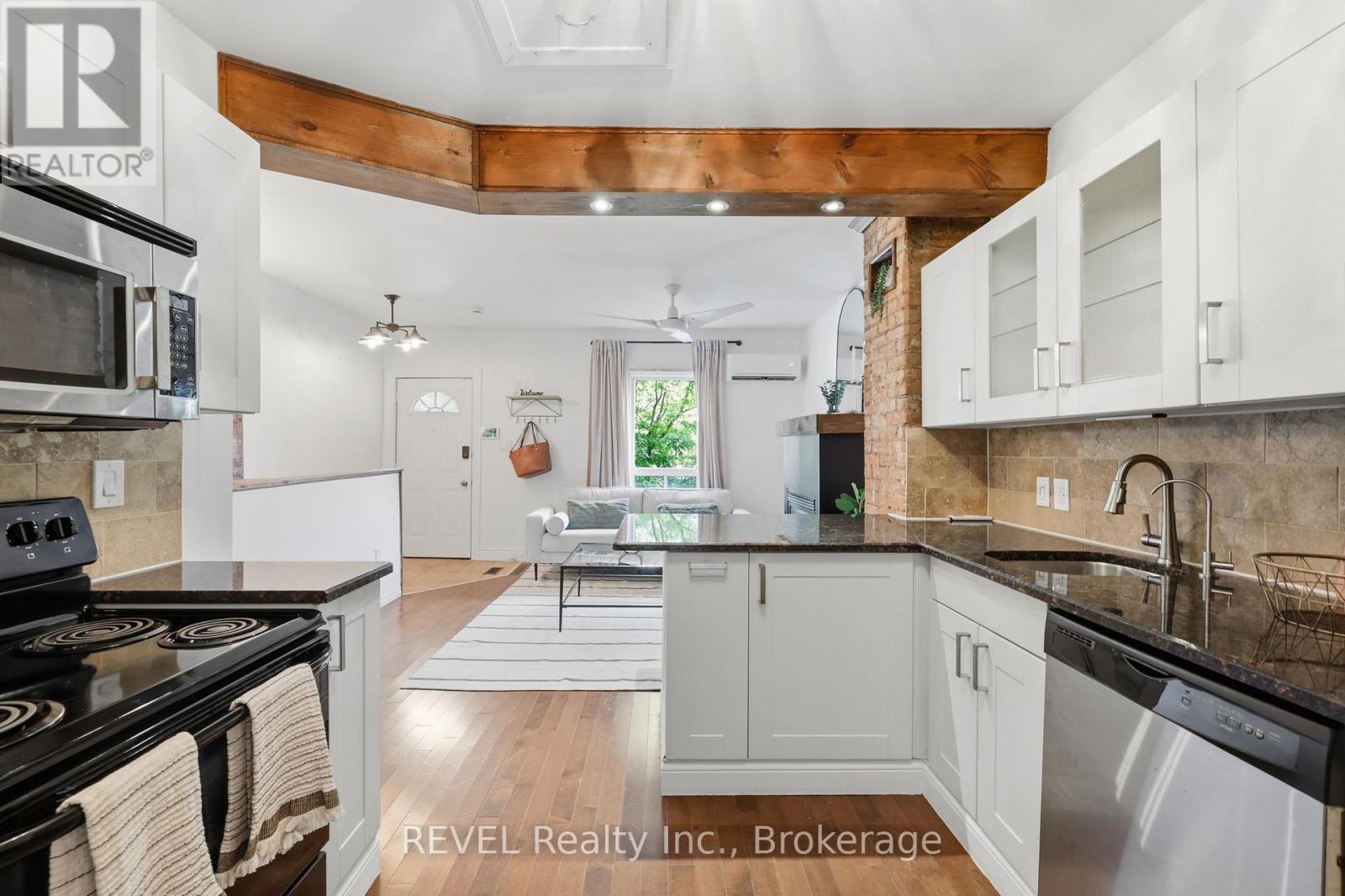 128 ROBERT STREET - 15