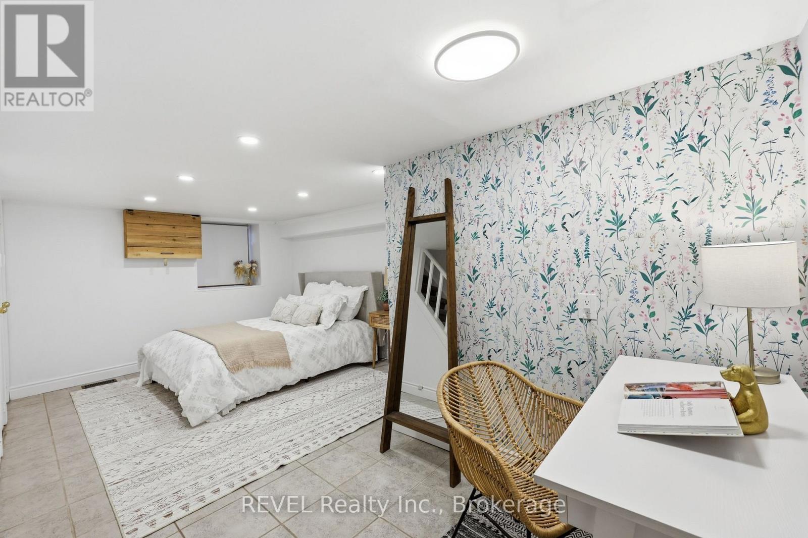 128 ROBERT STREET - 17