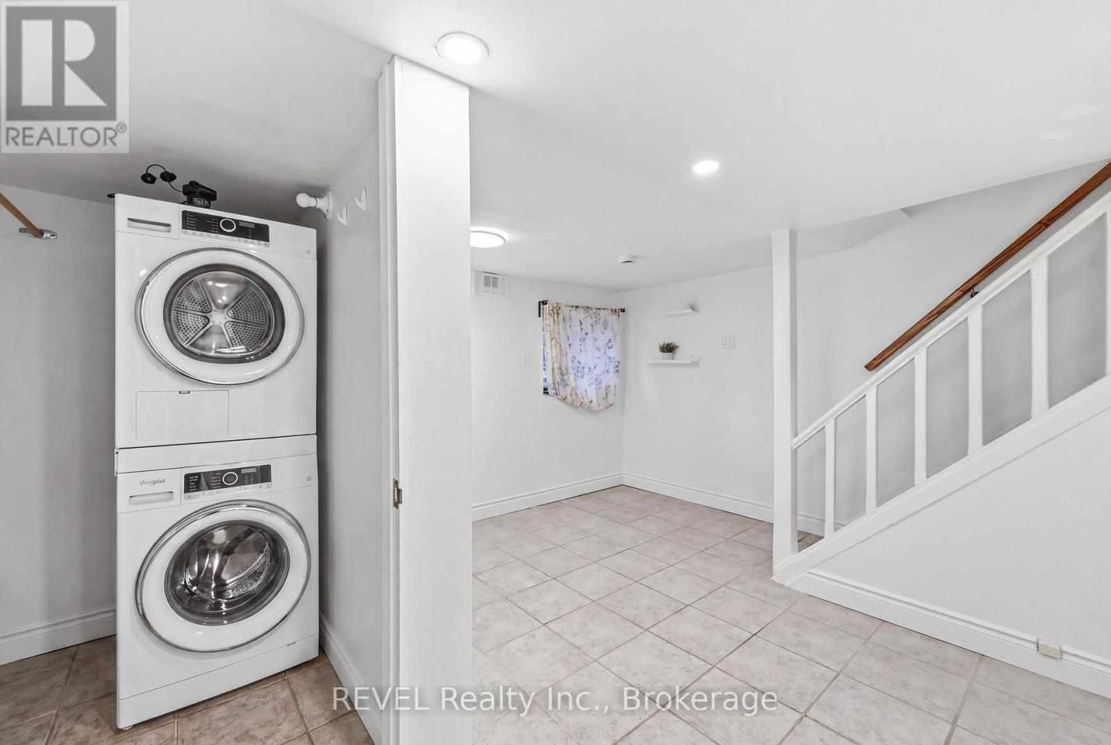 128 ROBERT STREET - 21