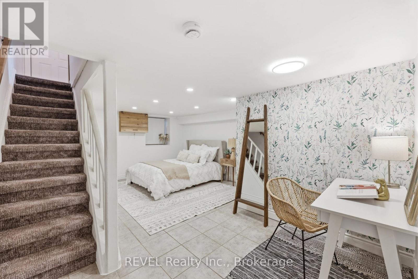 128 ROBERT STREET - 22