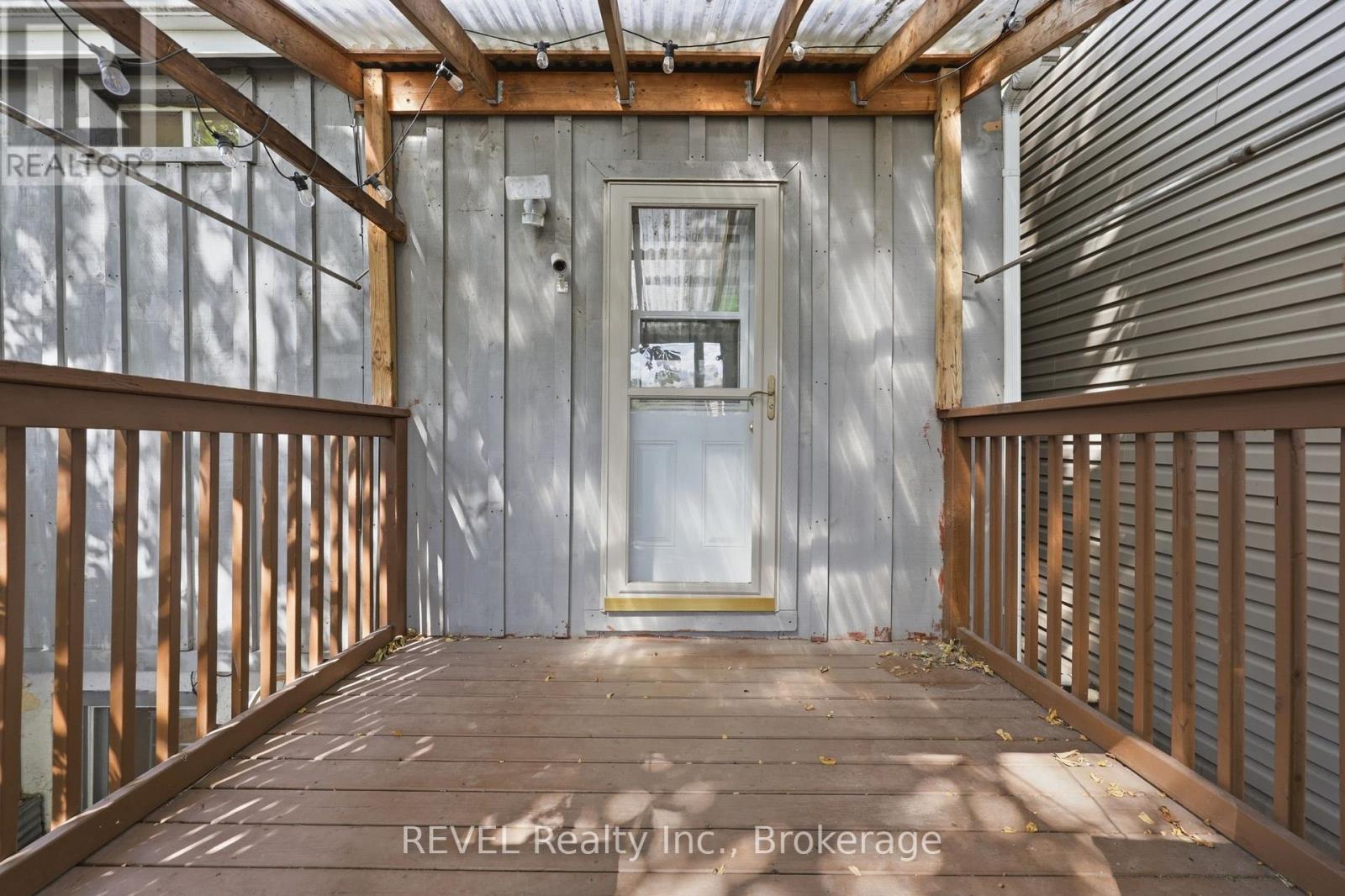 128 ROBERT STREET - 24