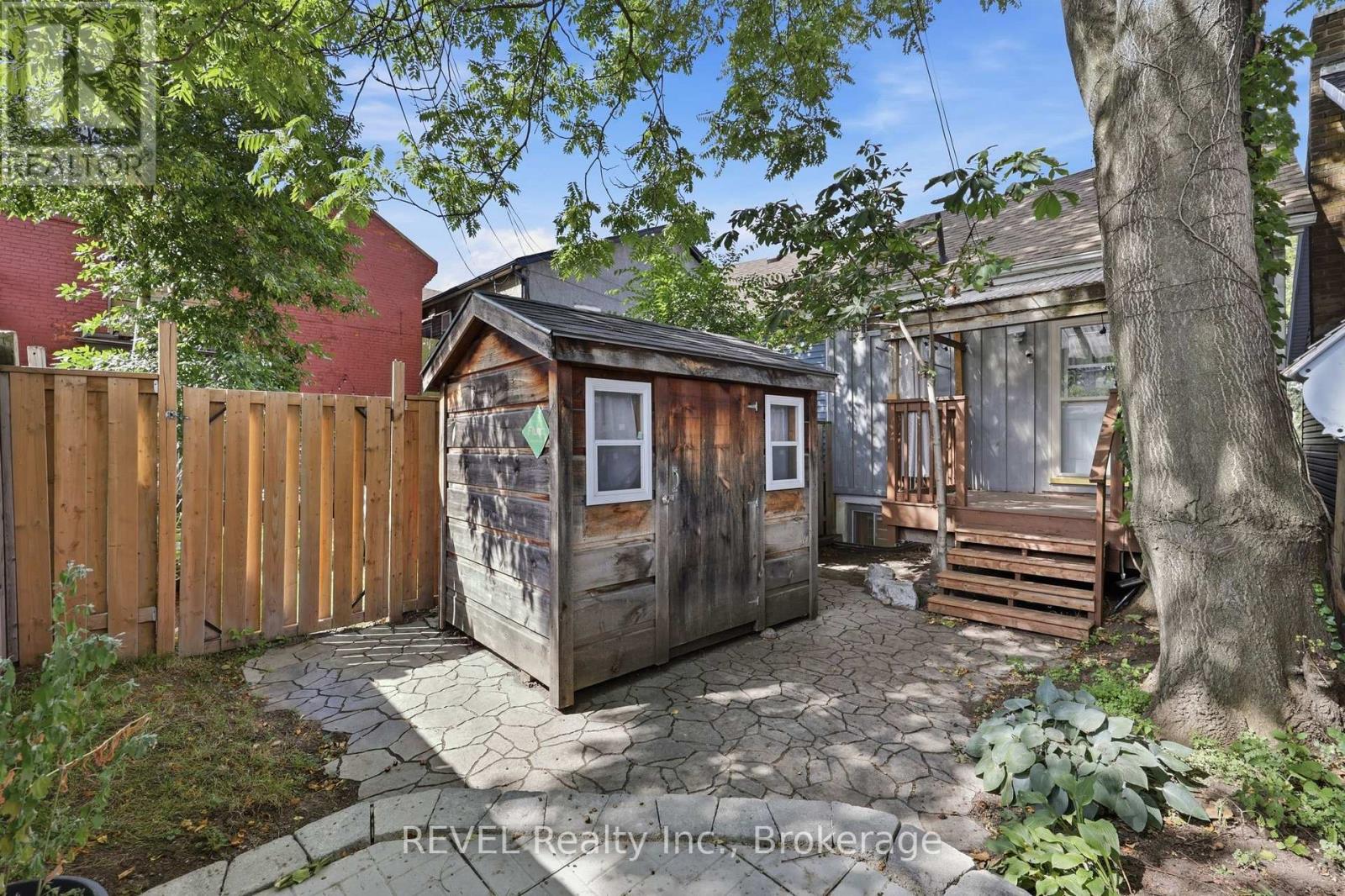 128 ROBERT STREET - 27