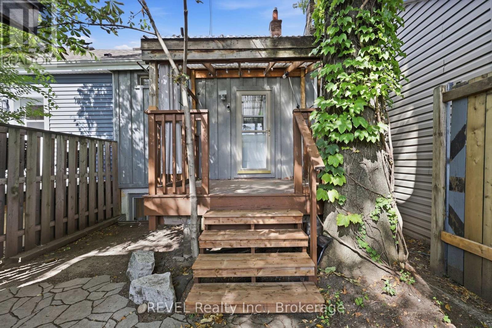 128 ROBERT STREET - Image 29