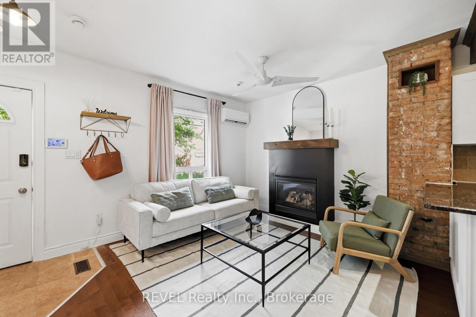 128 ROBERT STREET - 9