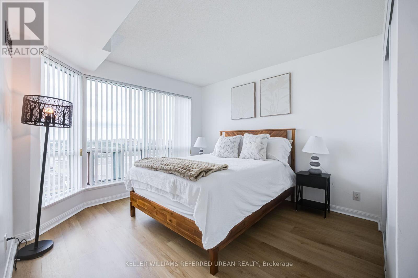 #1908 11 LEE CENTRE DRIVE - Image 16