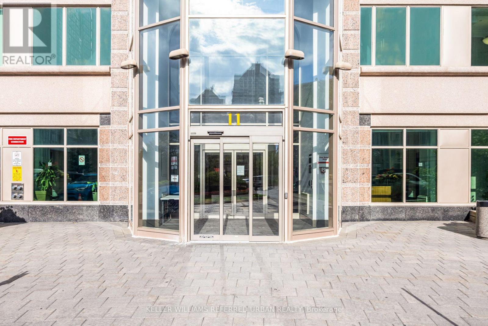 #1908 11 LEE CENTRE DRIVE - 1