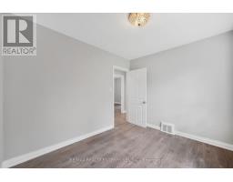 15 Delroy Drive, Toronto, ON M8Y1M8 Photo 10