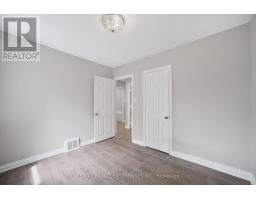 15 Delroy Drive, Toronto, ON M8Y1M8 Photo 12