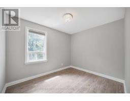 15 Delroy Drive, Toronto, ON M8Y1M8 Photo 9